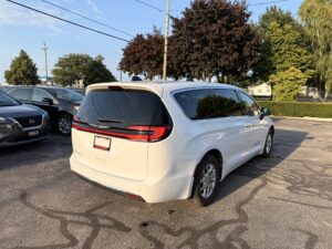 2024 Chrysler Pacifica Touring-L